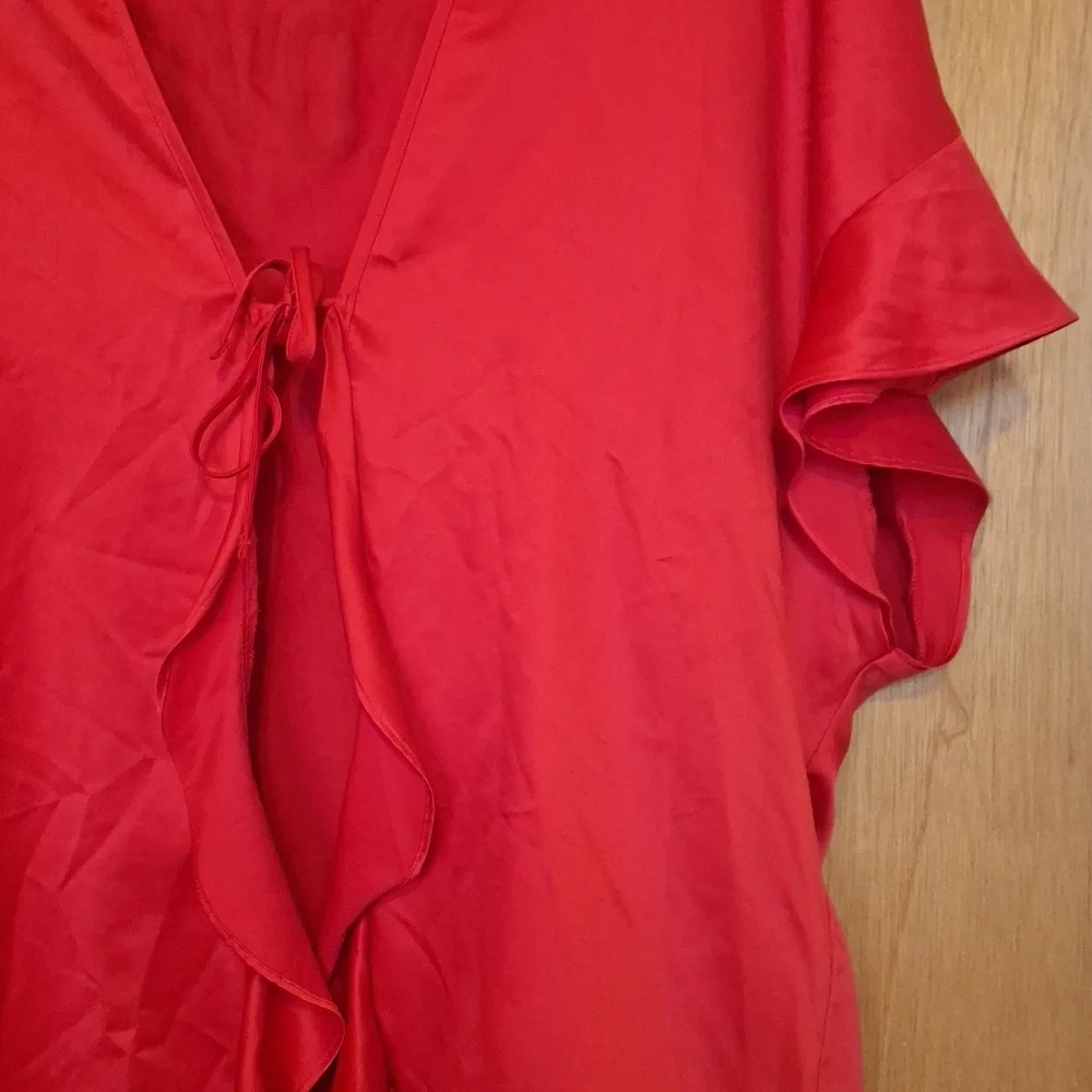 VS Love Robe - READ - Picture 5 of 7